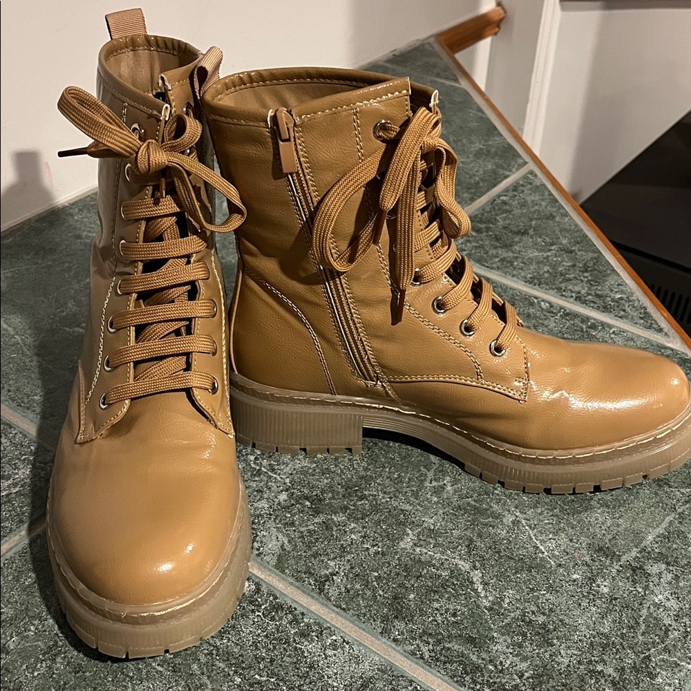 Aquaflex tan boots